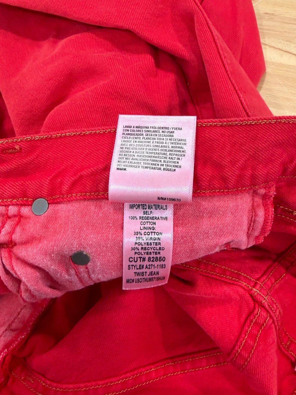 Agolde Twist Wide Barrel Leg Jean in Tomato Red NWOT Size 30 - Picture 9 of 10